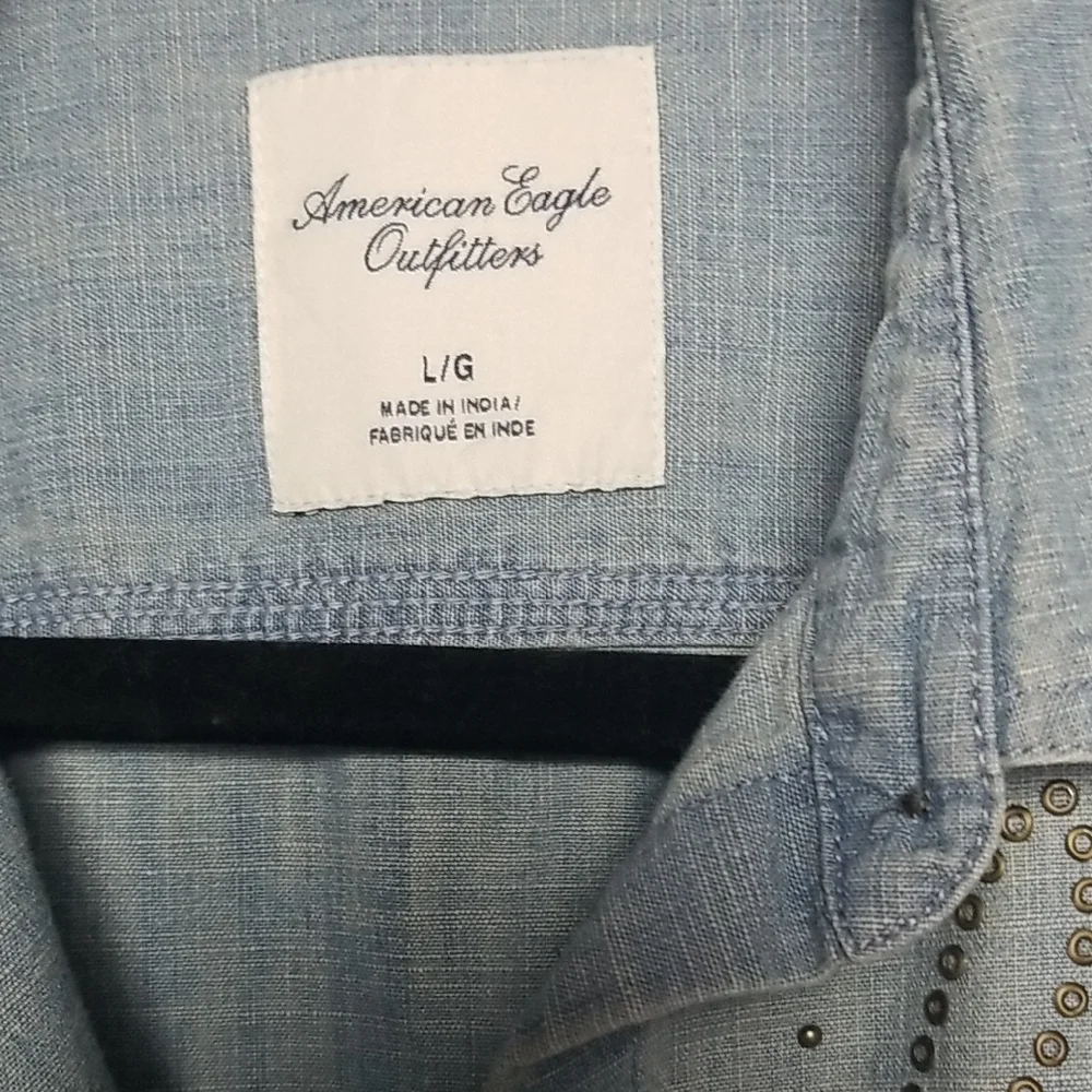 American Eagle Outfitters Chambray Shirt - Picture 4 of 10